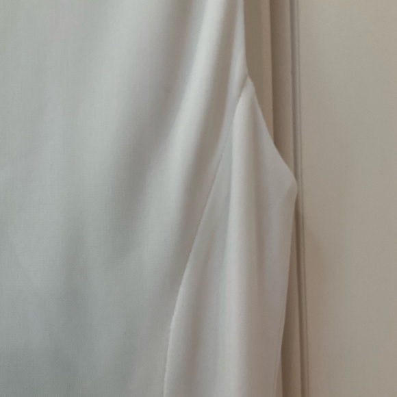 Authentic Douglas Hannant Ruffle Front, V-Neck, Sleeveless Top in Ivory, Sz 6 - Picture 8 of 9